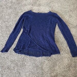 Elegant Blue Women's Crew Neck Sweater